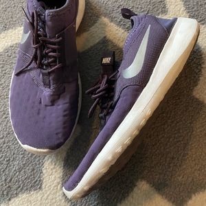 Nike womens 7.5 sneakers